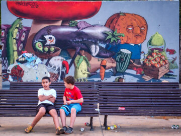 Barcelona Street Photography, Biolentos 2012 vegetables, street art mural