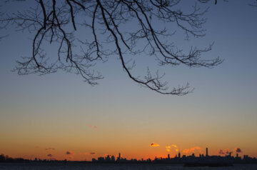 Sunset behind Manhattan viewed from Ferry Point Park in the Bronx, 2016