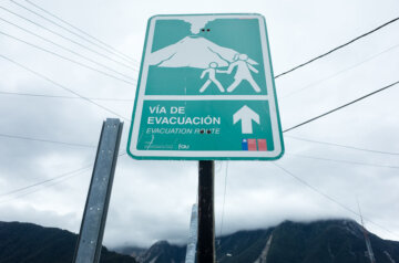 Chaiten Vulcan Evacuation Sign
