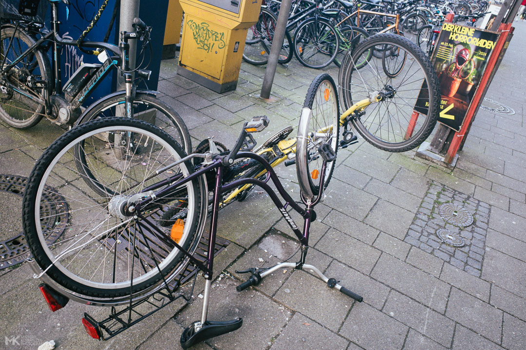 Fahrräder übereinander